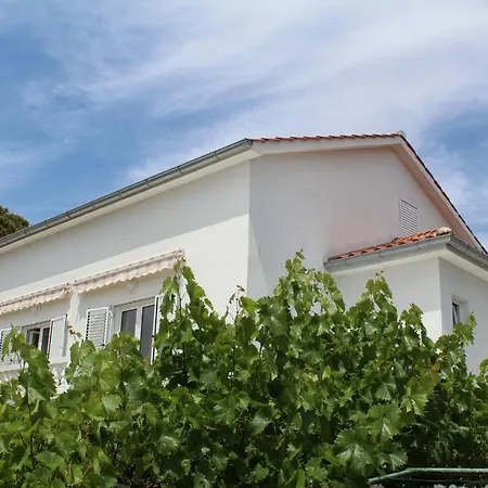 Rab 12616a Apartman *